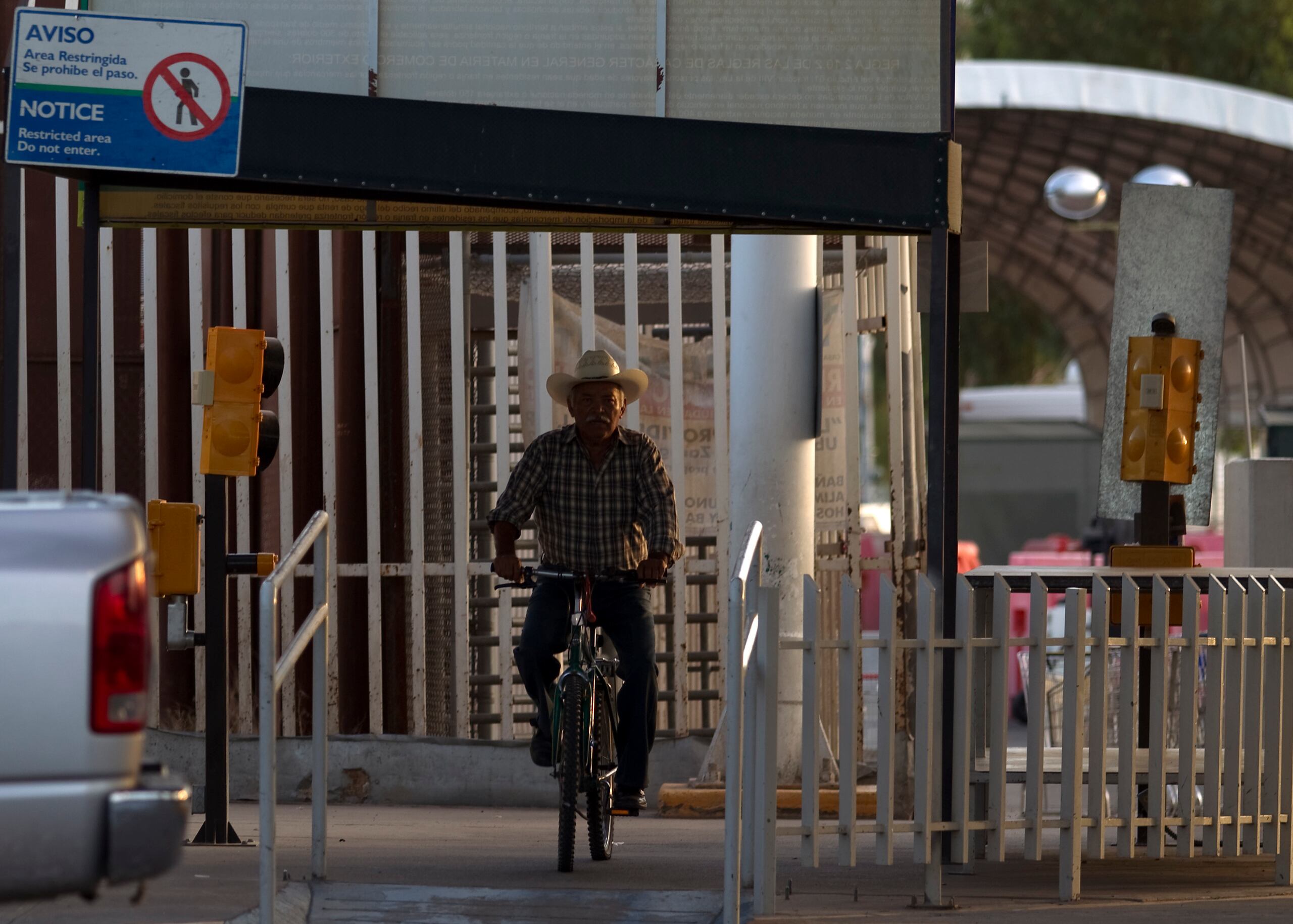 La ciudad en la frontera con Arizona ha sufrido años de violencia entre los cárteles que luchan por el control del cruce fronterizo, donde pueden contrabandear drogas.