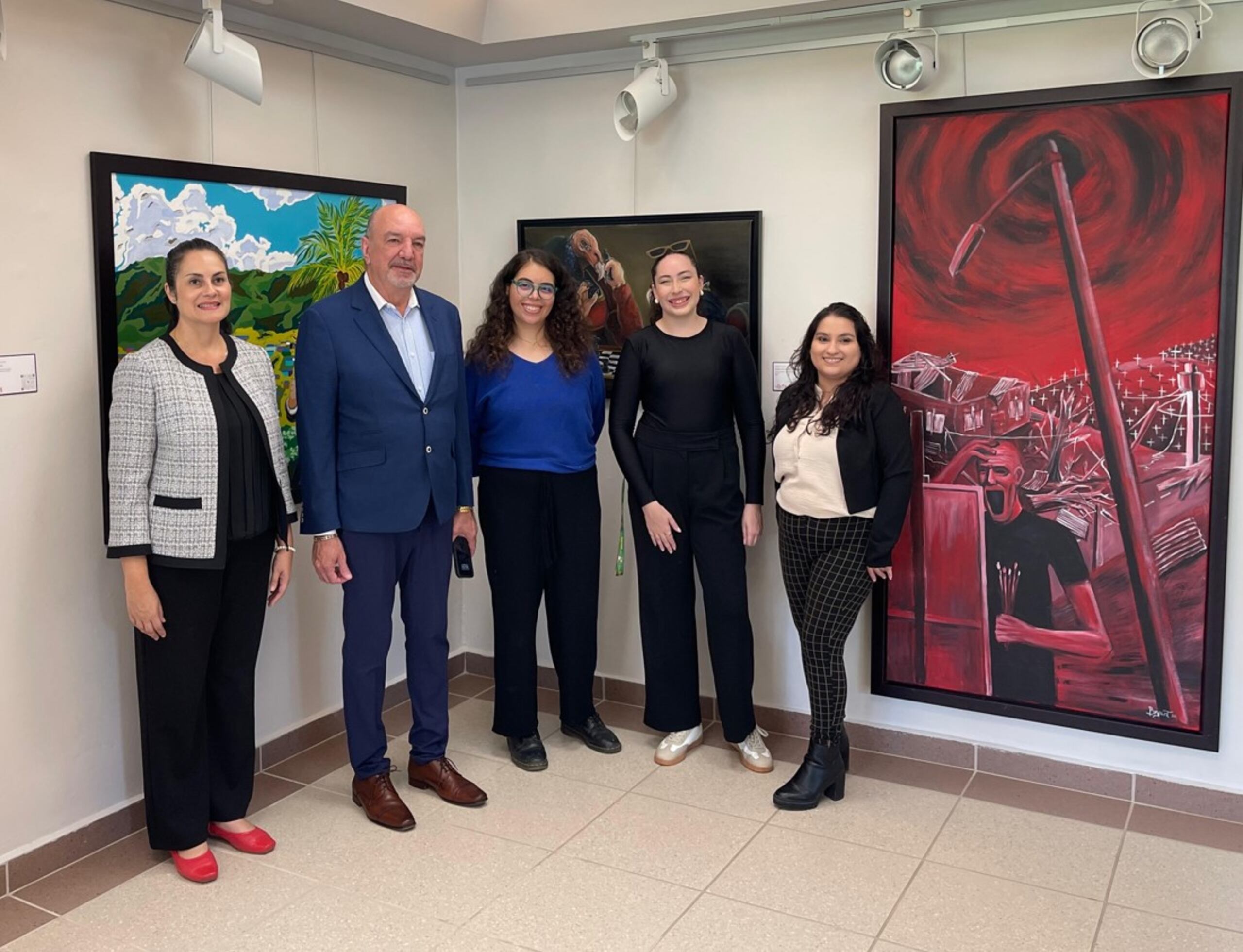 "Se presentará en la galería del Centro de Recursos para el Aprendizaje".